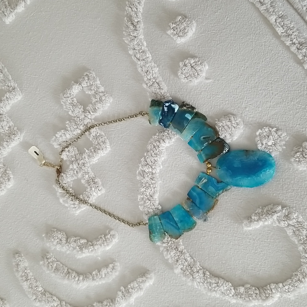Beautiful Necklace Semi Precious Blue Stone. Gorgeous Statement Necklace!!